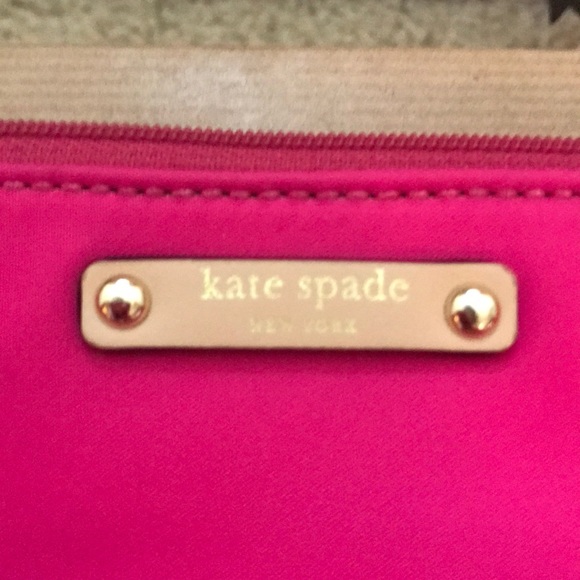 ♦️SOLD!♦️Kate Spade Pink Cosmetic Pouch & Tan Logo - Picture 3 of 8